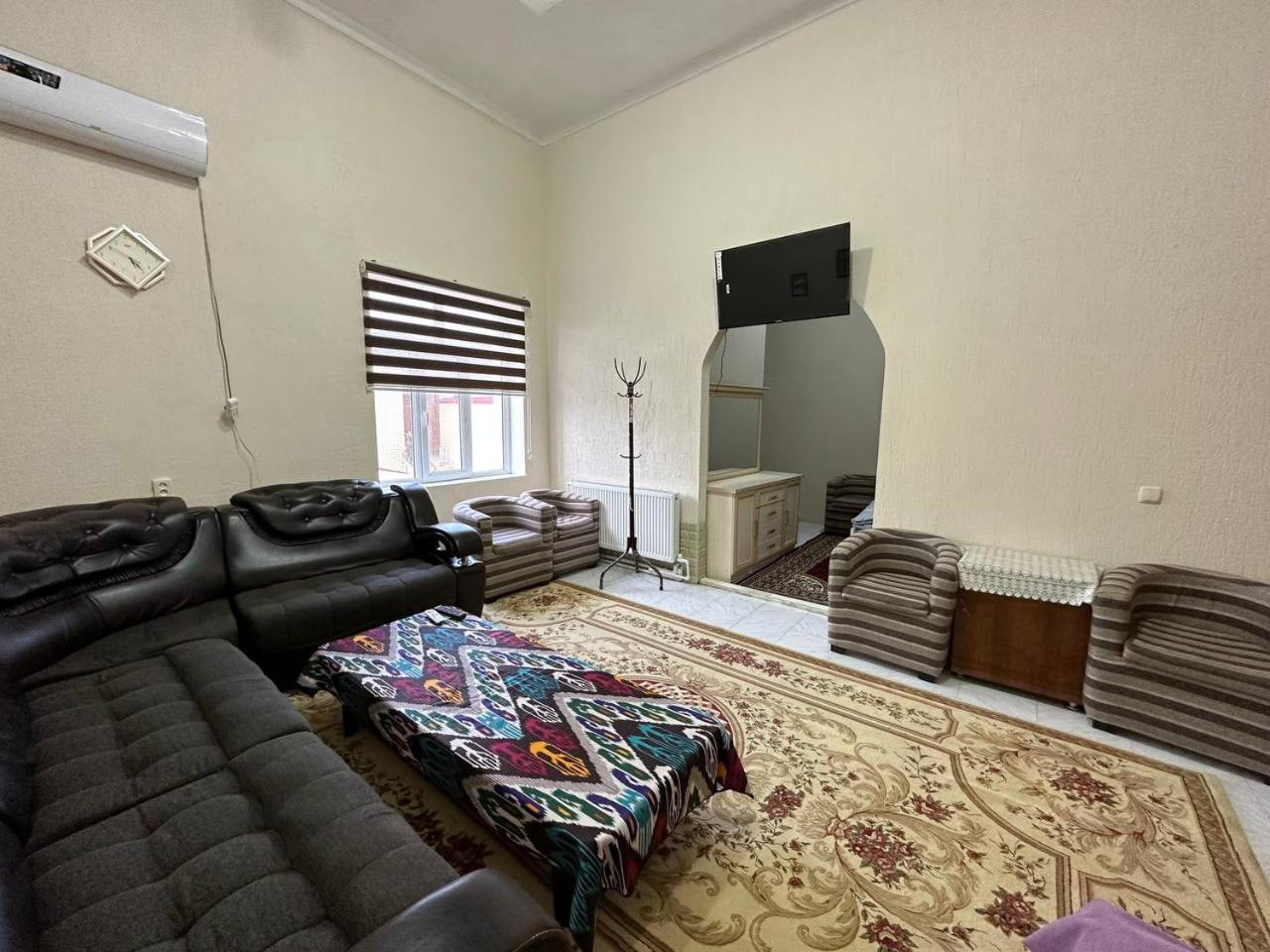 Hostel Nabi Bobo Samarkand Exteriör bild
