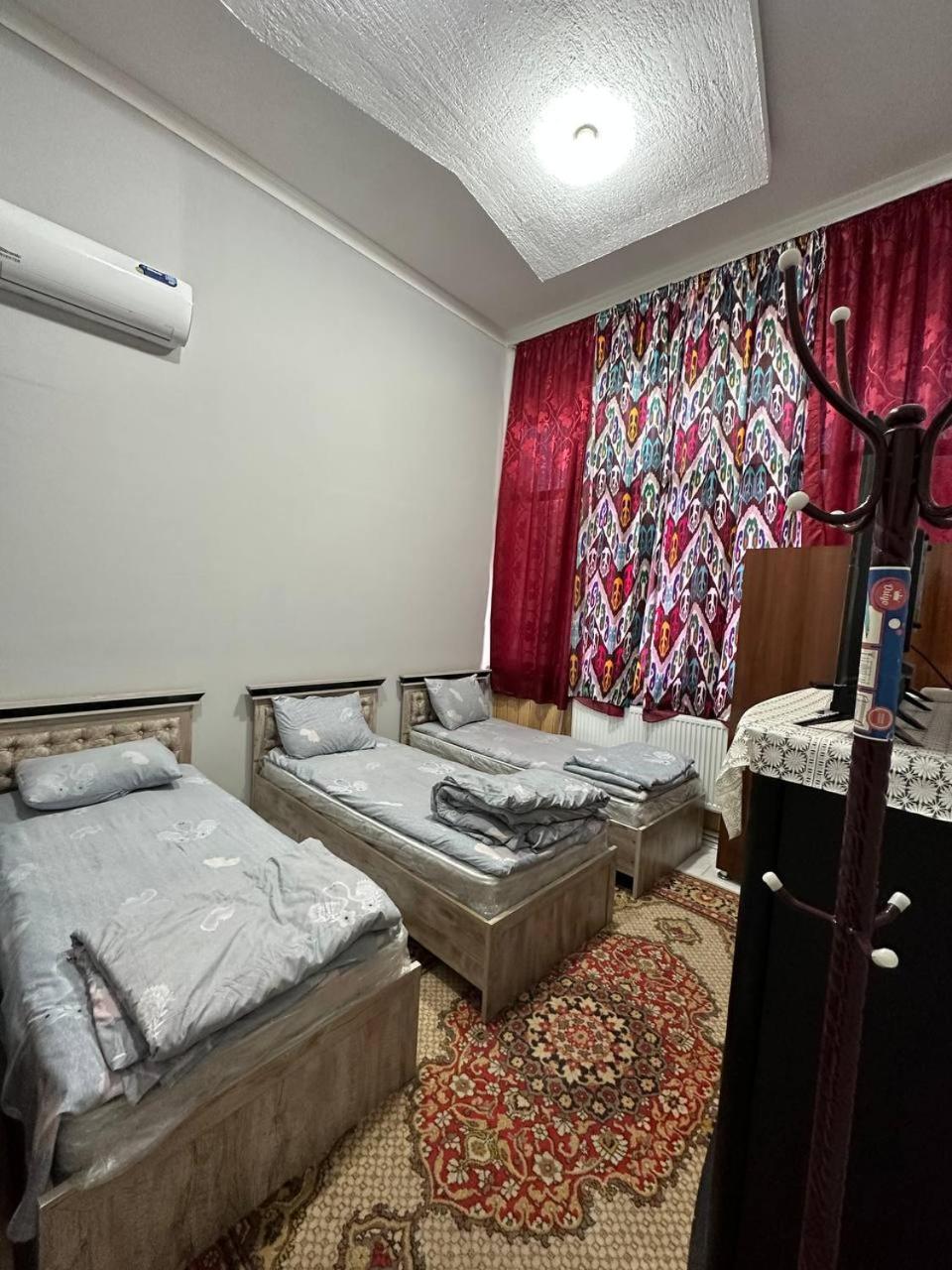 Hostel Nabi Bobo Samarkand Exteriör bild